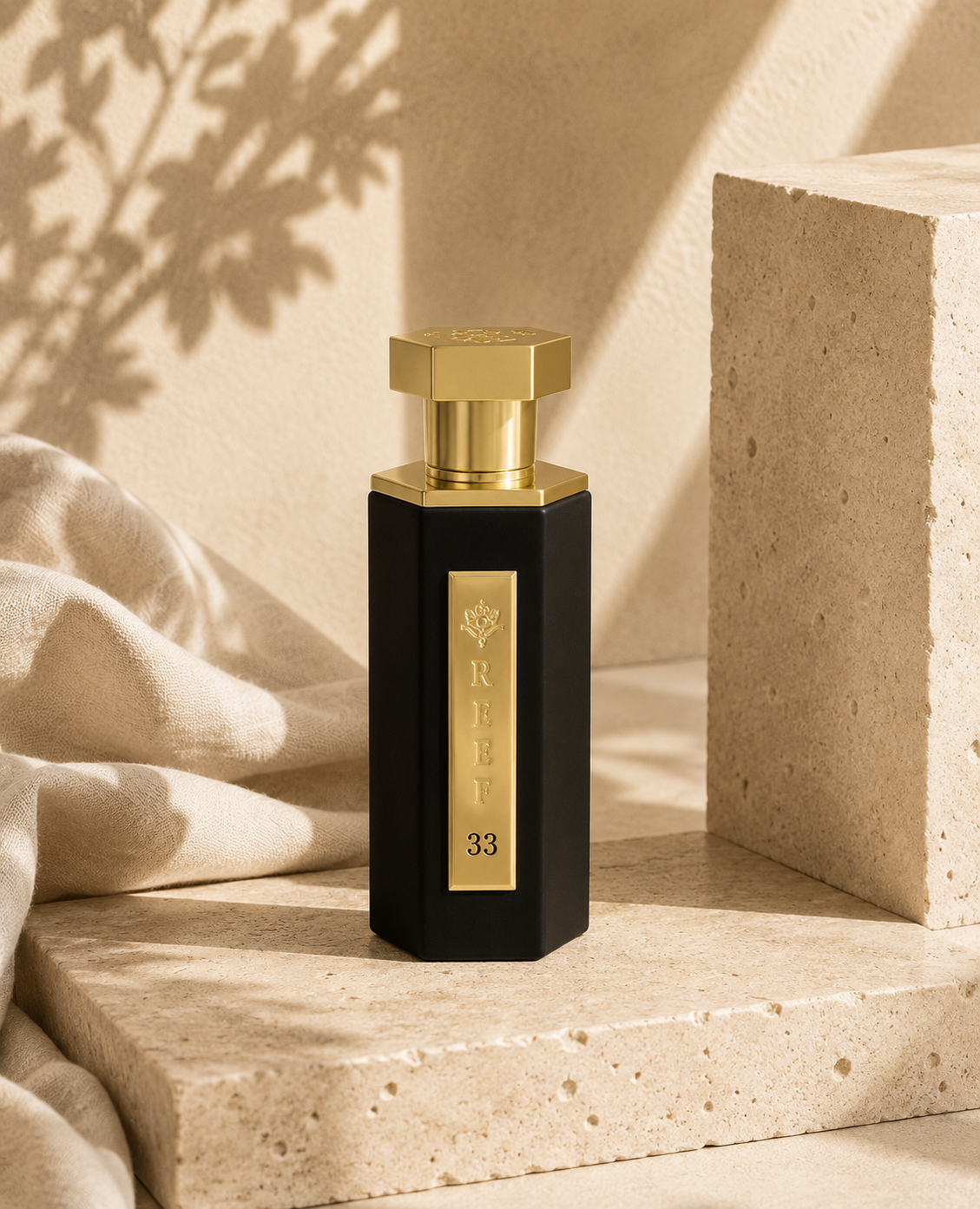 Reef 33 Eau de Parfum - bottle close-up